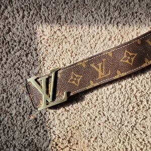 Louis Vuitton belt